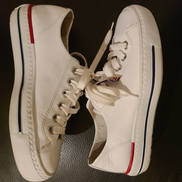 Paul Green Carly Low Top Sneaker, size 5.5 - Picture 7 of 11